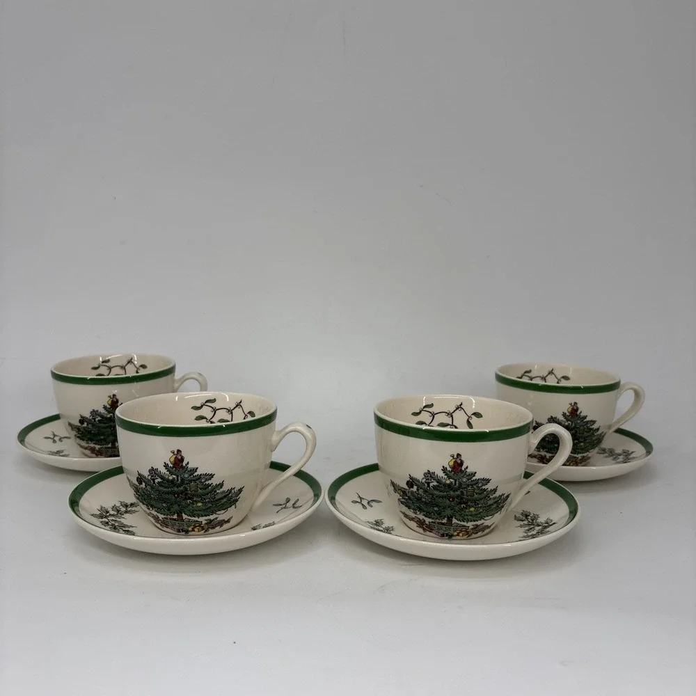 Spode VINTAGE Christmas Tree Tea Cup and Saucer MADE in ENGLAND, China, Set of 4
